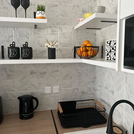Daisy's One-bedroom Τολό