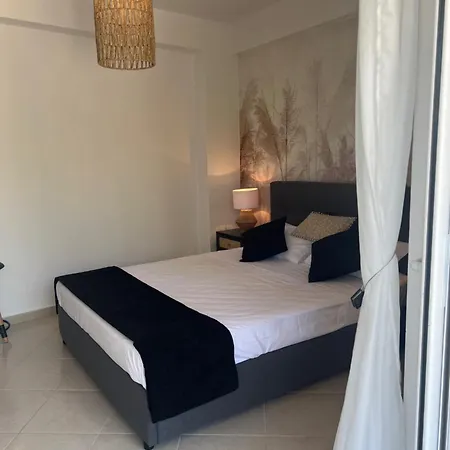 Daisy's One-bedroom Tolón