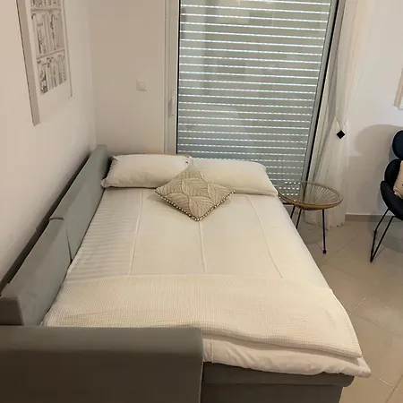 Daisy's One-bedroom Apartment