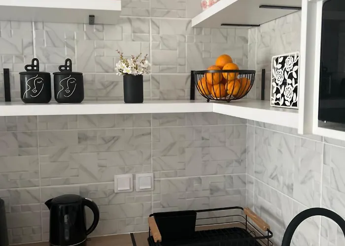 Daisy's One-bedroom Tolón