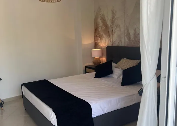 Daisy's One-bedroom Τολό