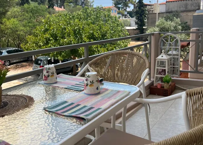 Daisy's One-bedroom Τολό